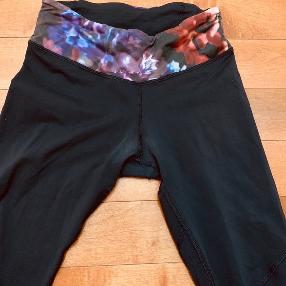 Lululemon Athletica Cropped Leggings Floral Print Adjustable Waist Band Size 4 - Picture 3 of 5